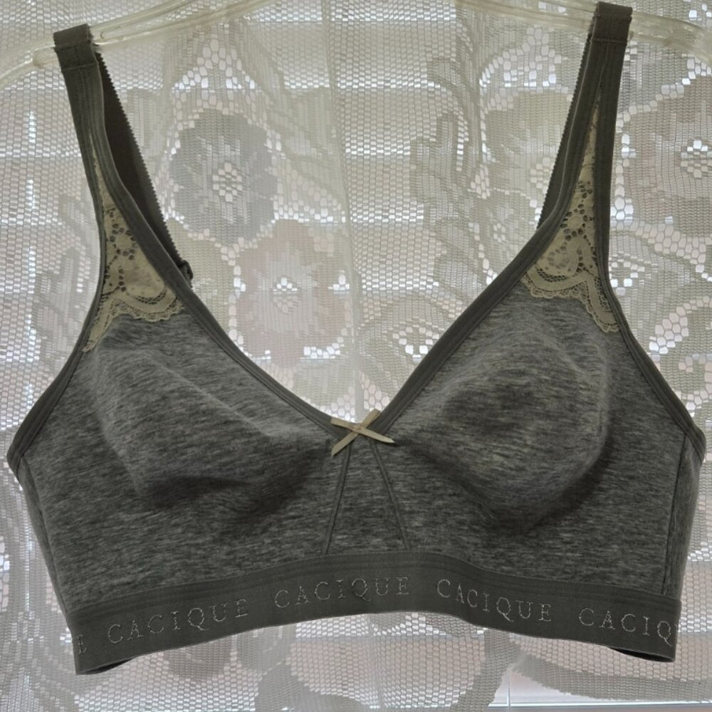 Cacique Bra Unlined/No Wire~ 40C~Light Gray